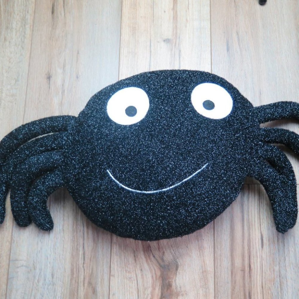 Large Halloween Spider Plush Decor